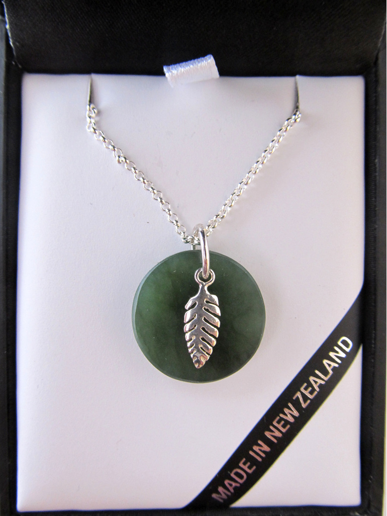 GS1101 Round greenstone pendant (1.9cm) with sterling silver fern.